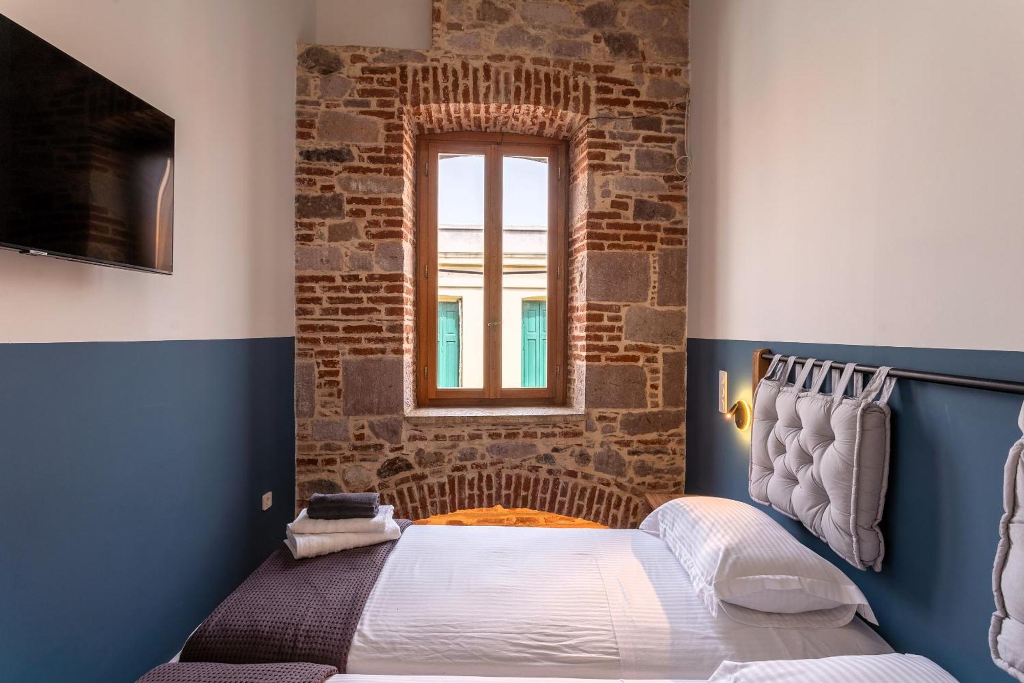 Albergue Issa Lesvos Mytilíni Exterior foto
