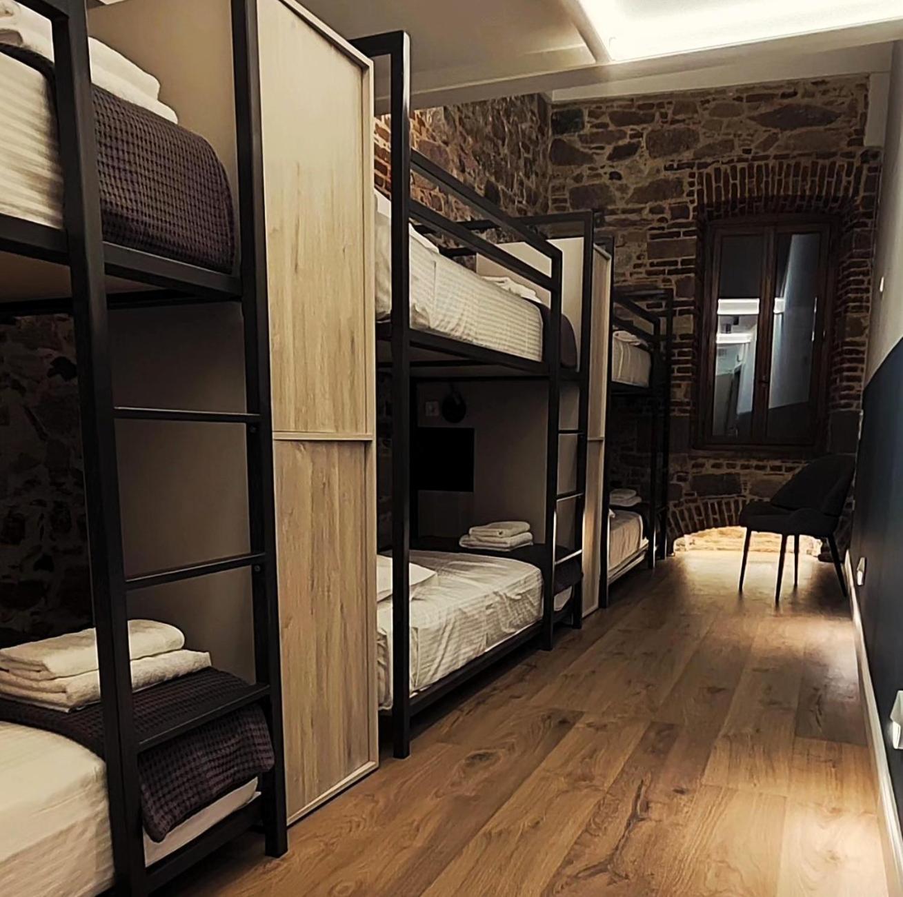 Albergue Issa Lesvos Mytilíni Exterior foto