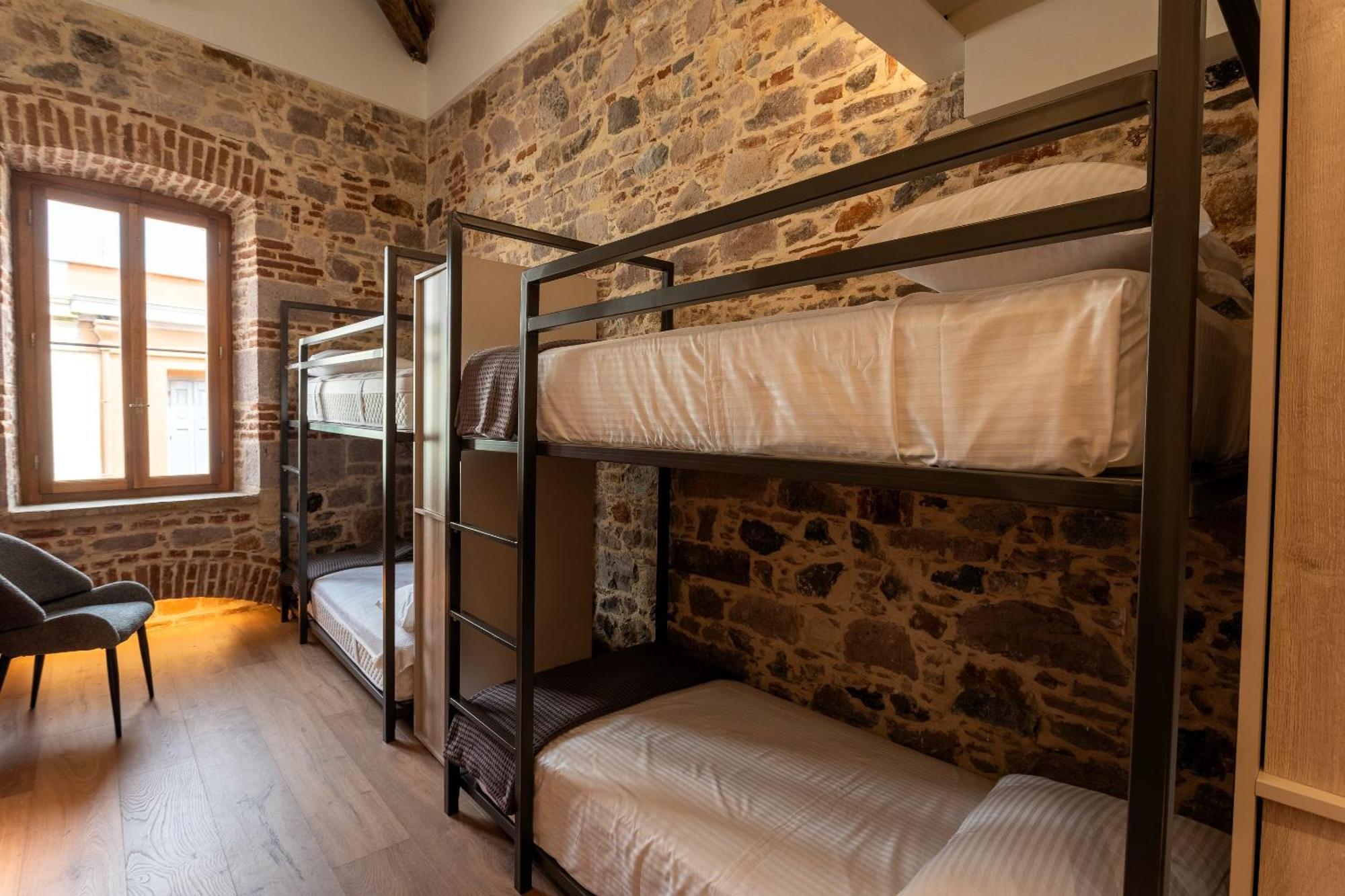 Albergue Issa Lesvos Mytilíni Exterior foto