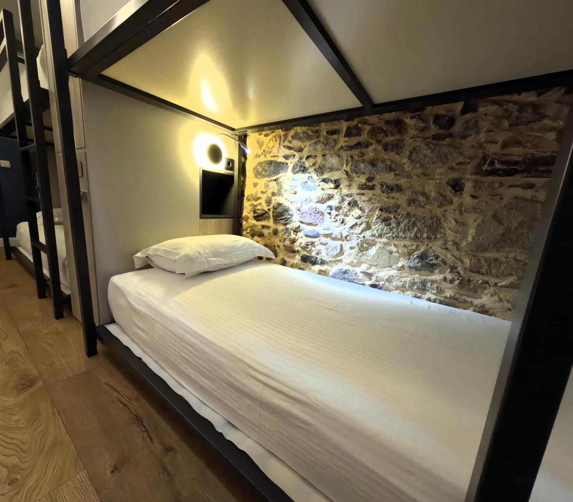 Albergue Issa Lesvos Mytilíni Exterior foto